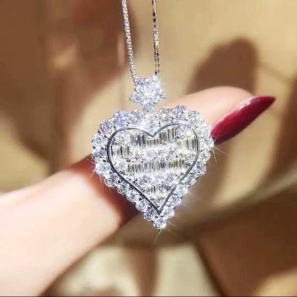 Jewelry - NEW 925 Sterling Silver Diamond Pendant Necklace, nice Necklace, cute Necklace